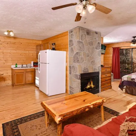 Romantic Retreat Pigeon Forge Exterior photo